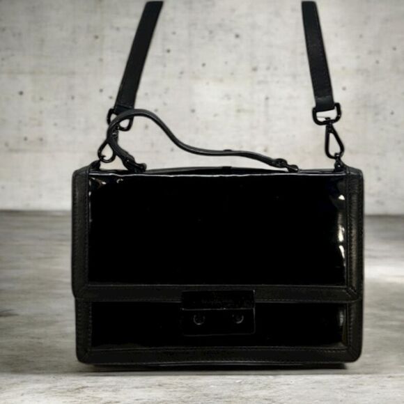 6193 Michael Kors Callie frame out patent leather crossbody - Picture 1 of 11